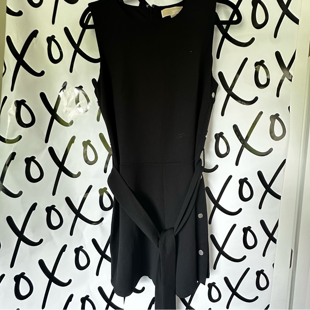 MICHAEL KORS
Leena Snap Short Tie Waist Romper